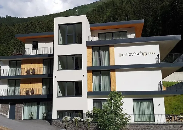 Enjoy מלון דירות